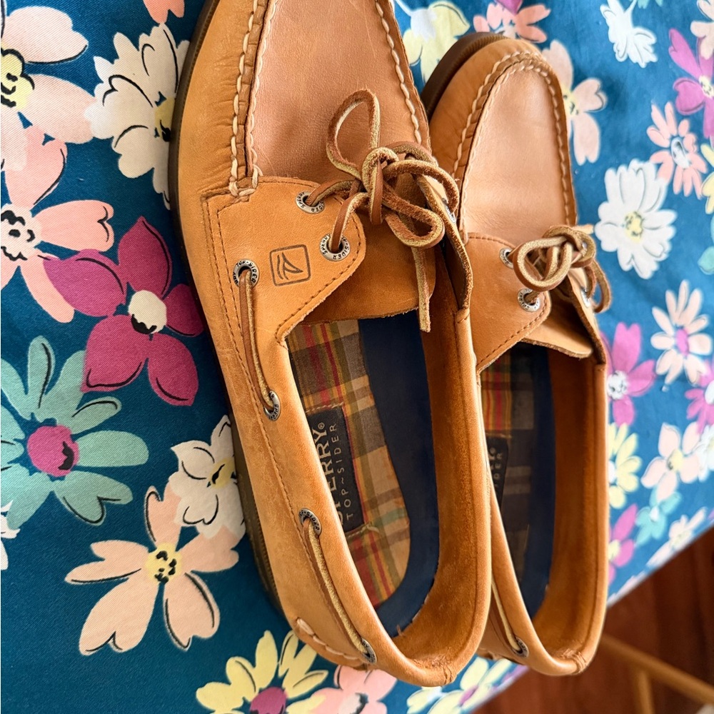 Sperry’s Light Brown Boat Shoes - Picture 2 of 2